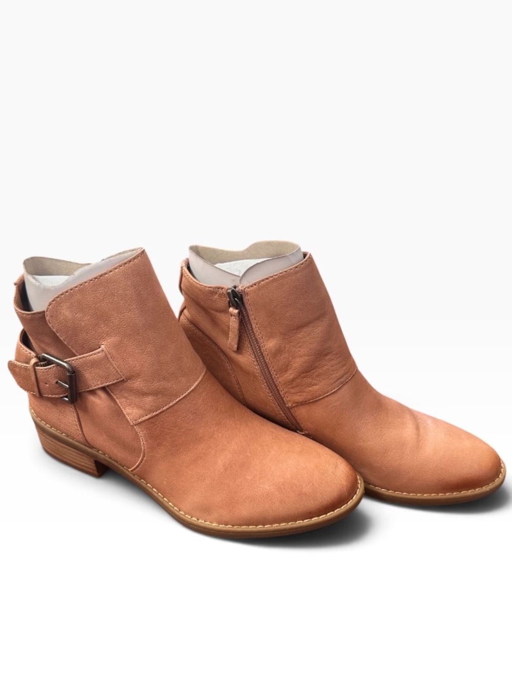 Comfortiva Cardi Rose Taupe Leather Ankle Booties Side Zip Buckle Size 7M NIB 👢